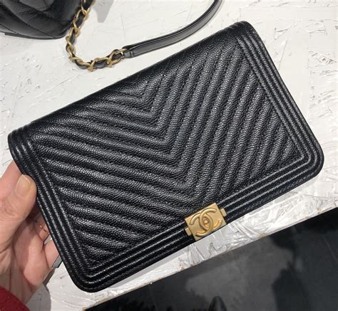 chanel woc chevron